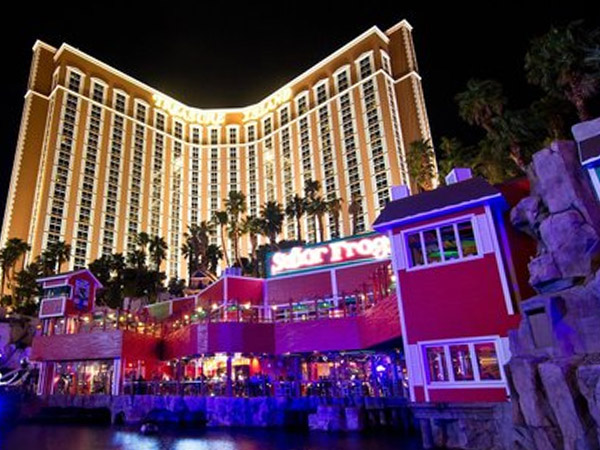 las-vegas-carousel-senor-frogs-03